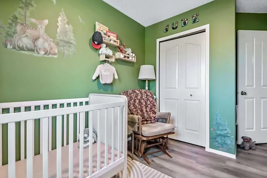 52 Hunters Crescent Okotoks AB T1S 1M2