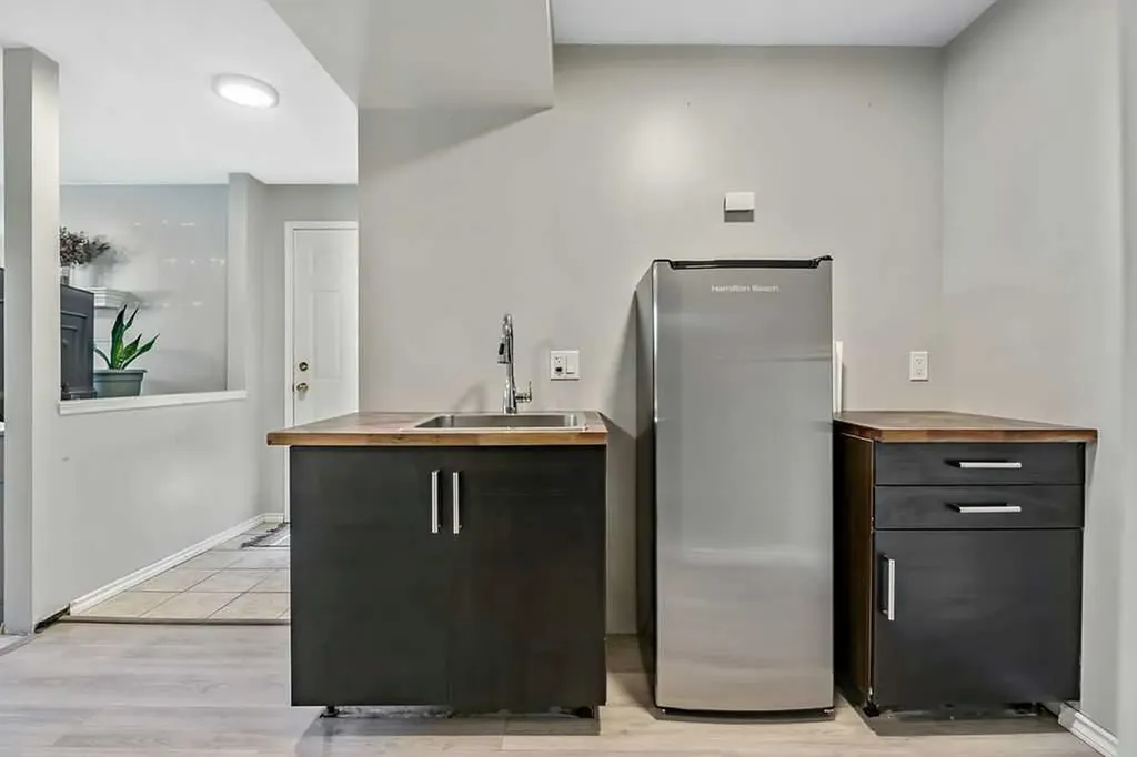 52 Hunters Crescent Okotoks AB T1S 1M2