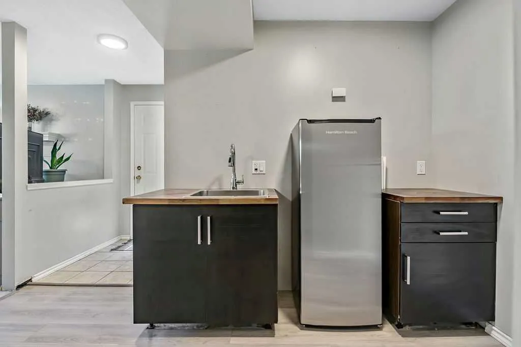 52 Hunters Crescent Okotoks AB T1S 1M2