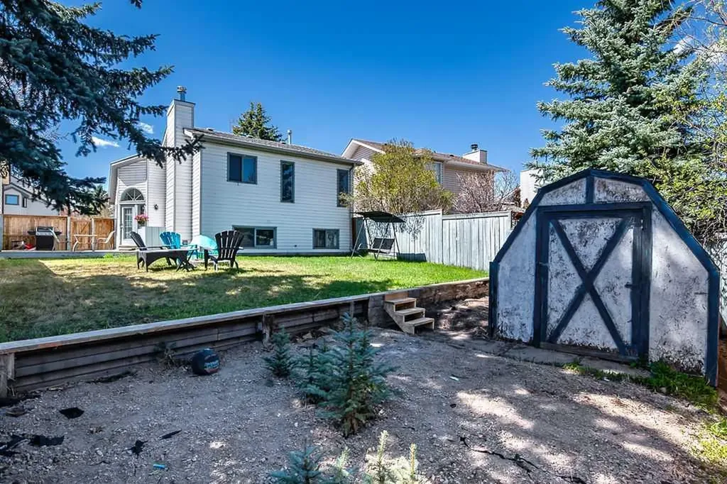 52 Hunters Crescent Okotoks AB T1S 1M2