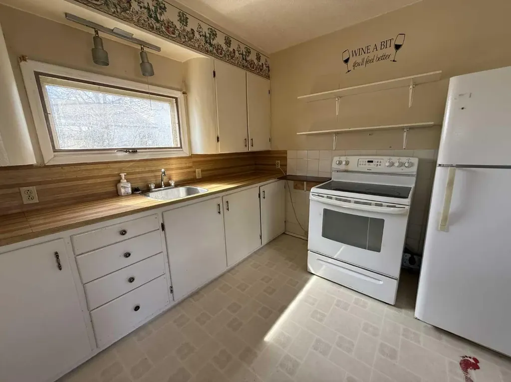 113 5 Avenue E Hanna AB T0J 1P0