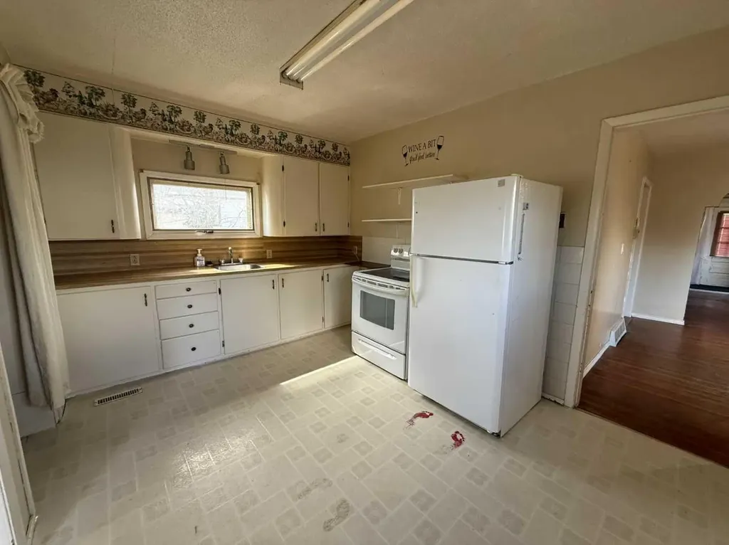 113 5 Avenue E Hanna AB T0J 1P0