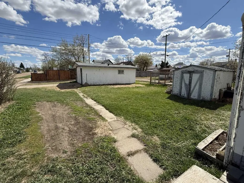 113 5 Avenue E Hanna AB T0J 1P0
