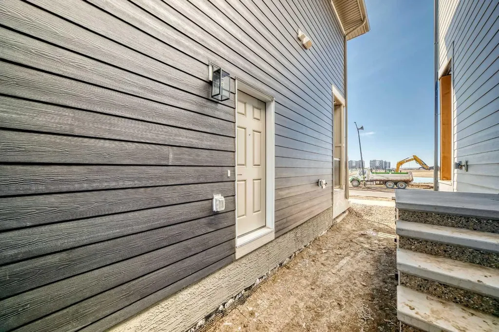 1308 Mahogany Boulevard SE Calgary AB T3M 4E3