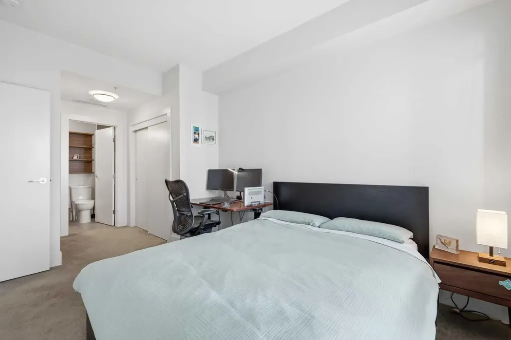 46 9 Street NE Calgary AB T2E 7Y1