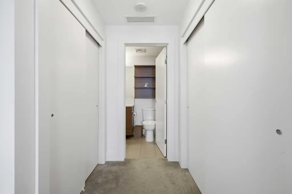 46 9 Street NE Calgary AB T2E 7Y1