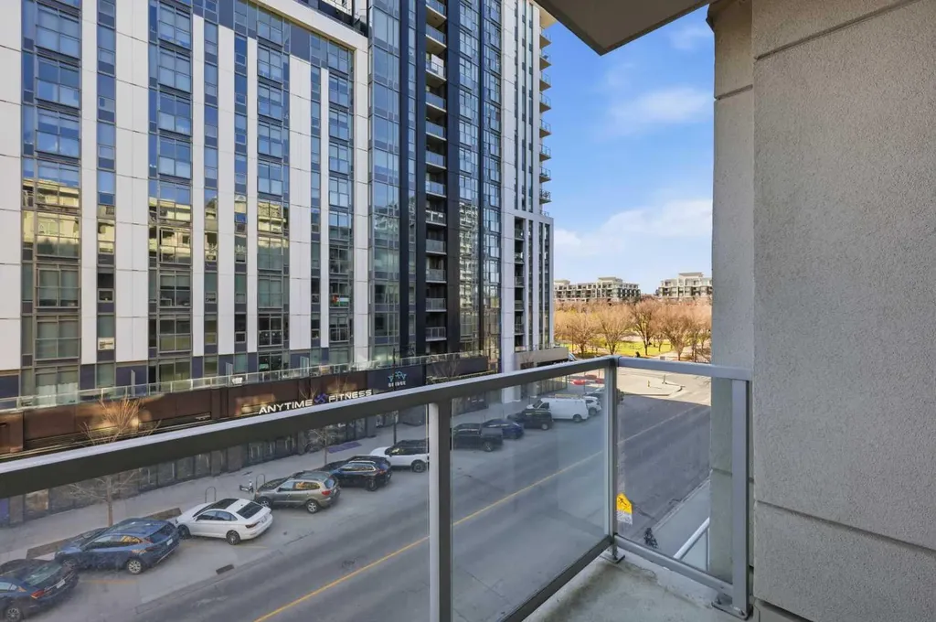 46 9 Street NE Calgary AB T2E 7Y1