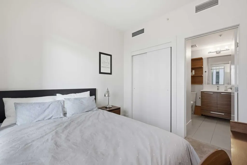 46 9 Street NE Calgary AB T2E 7Y1