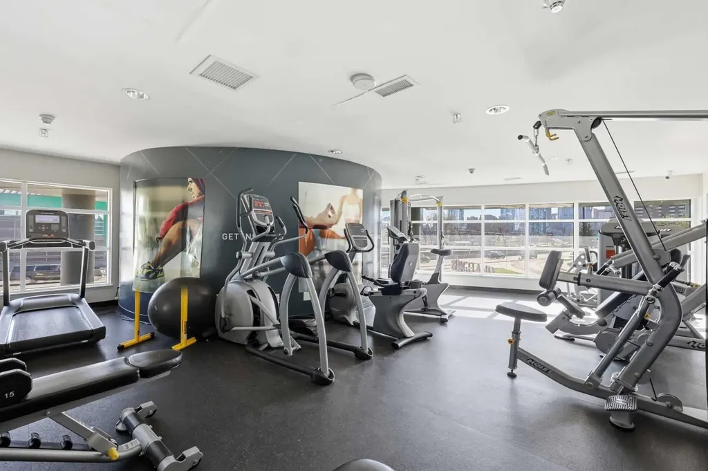 46 9 Street NE Calgary AB T2E 7Y1