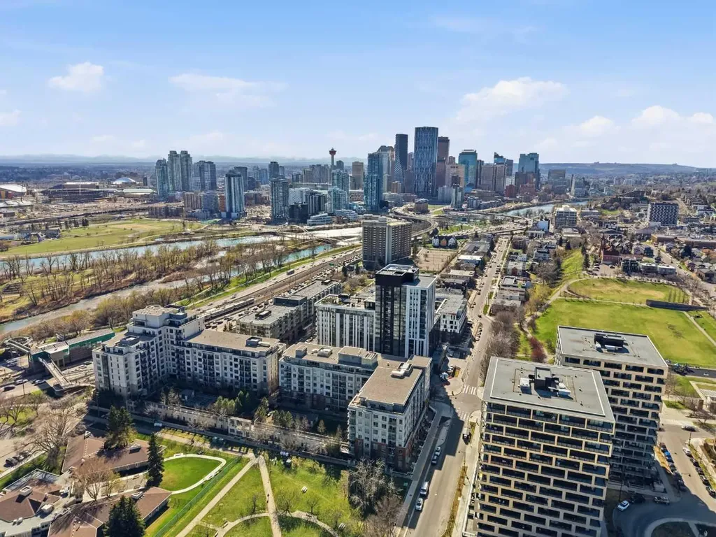 46 9 Street NE Calgary AB T2E 7Y1