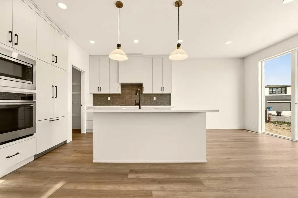 3105 44 Street S Lethbridge AB T1K 8L1