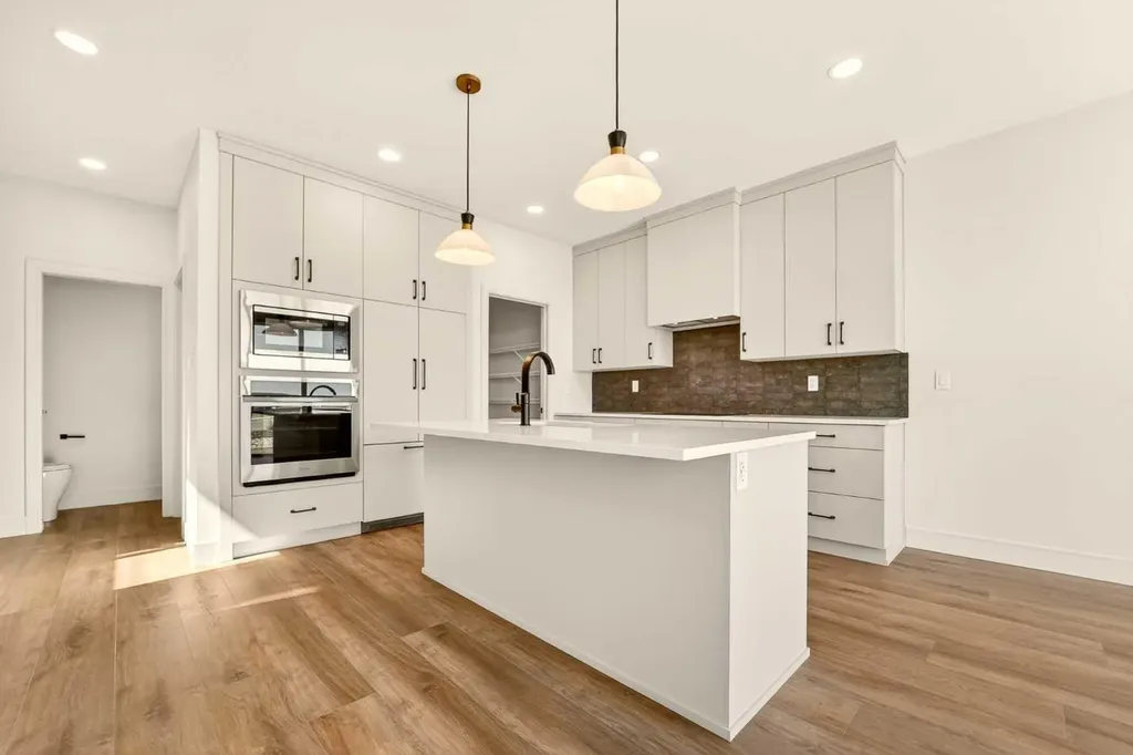 3105 44 Street S Lethbridge AB T1K 8L1