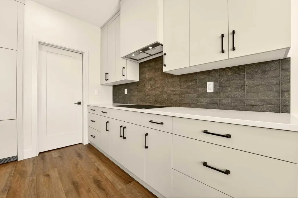 3105 44 Street S Lethbridge AB T1K 8L1