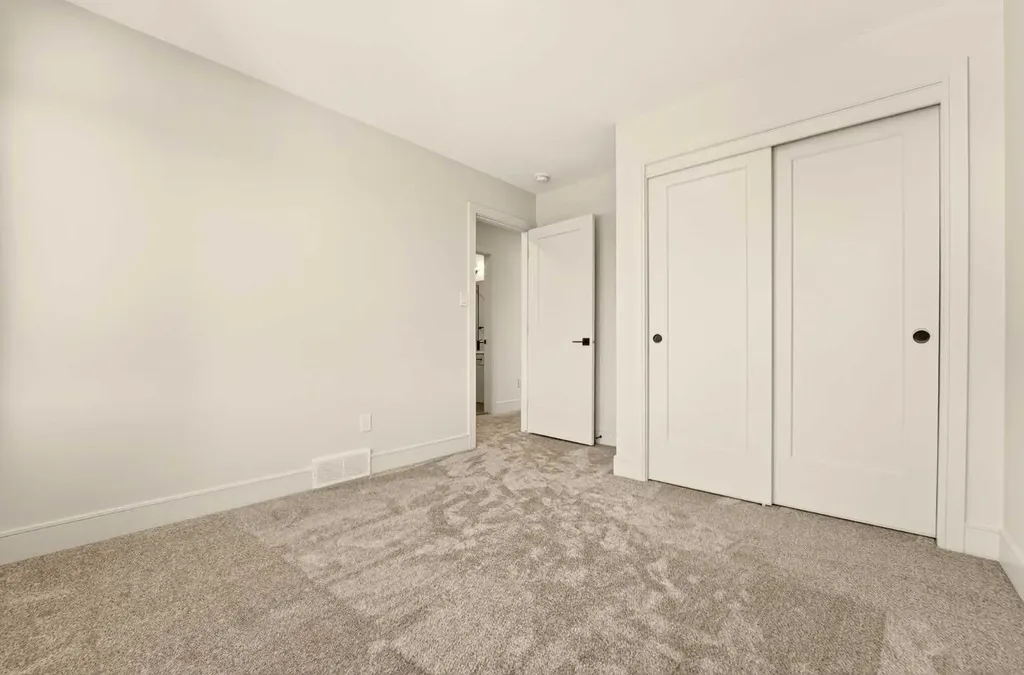3105 44 Street S Lethbridge AB T1K 8L1
