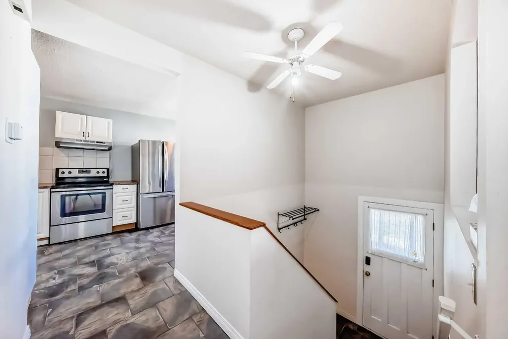 4503 75 Street NW Calgary AB T3B 2M7