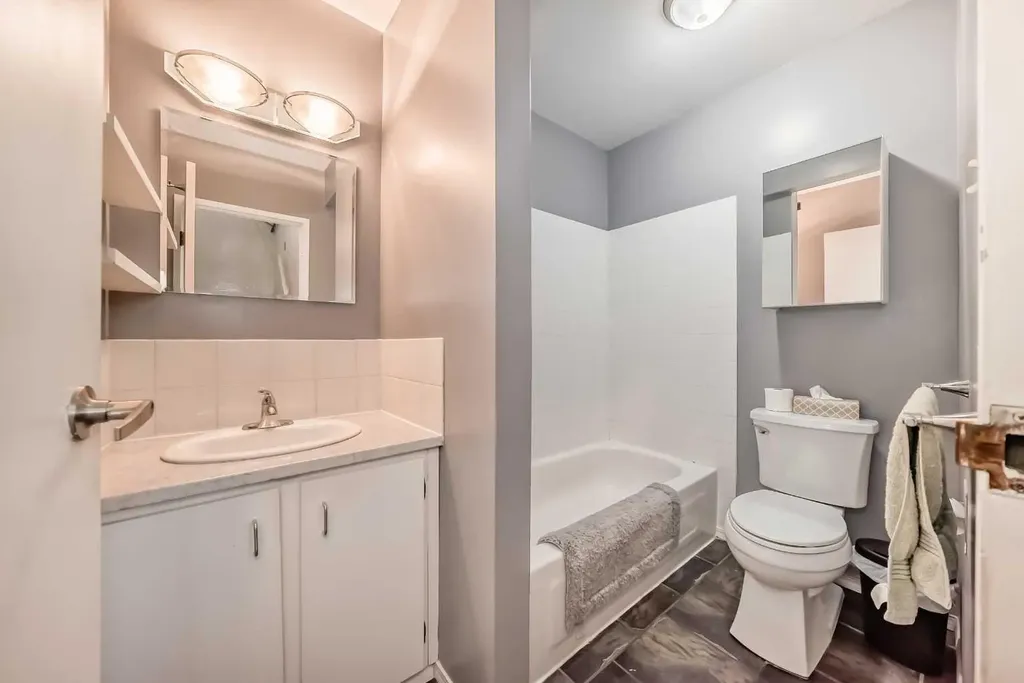 4503 75 Street NW Calgary AB T3B 2M7