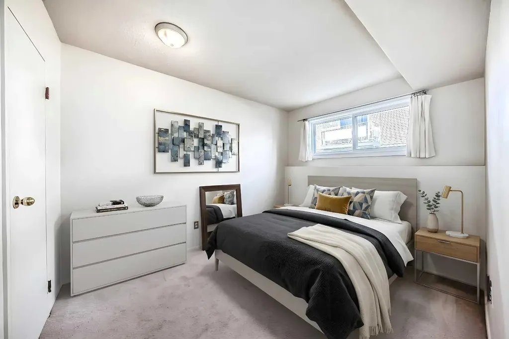 4503 75 Street NW Calgary AB T3B 2M7