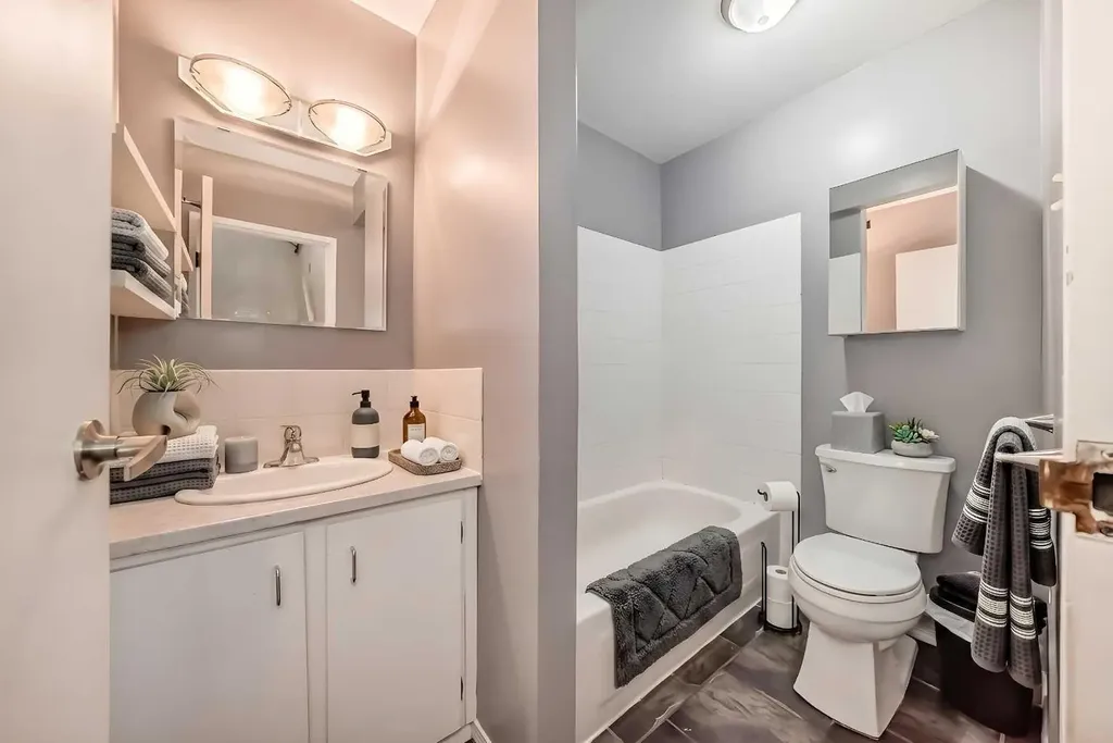 4503 75 Street NW Calgary AB T3B 2M7