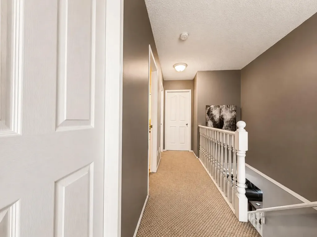 42 Inverness View SE Calgary AB T2Z 3P8