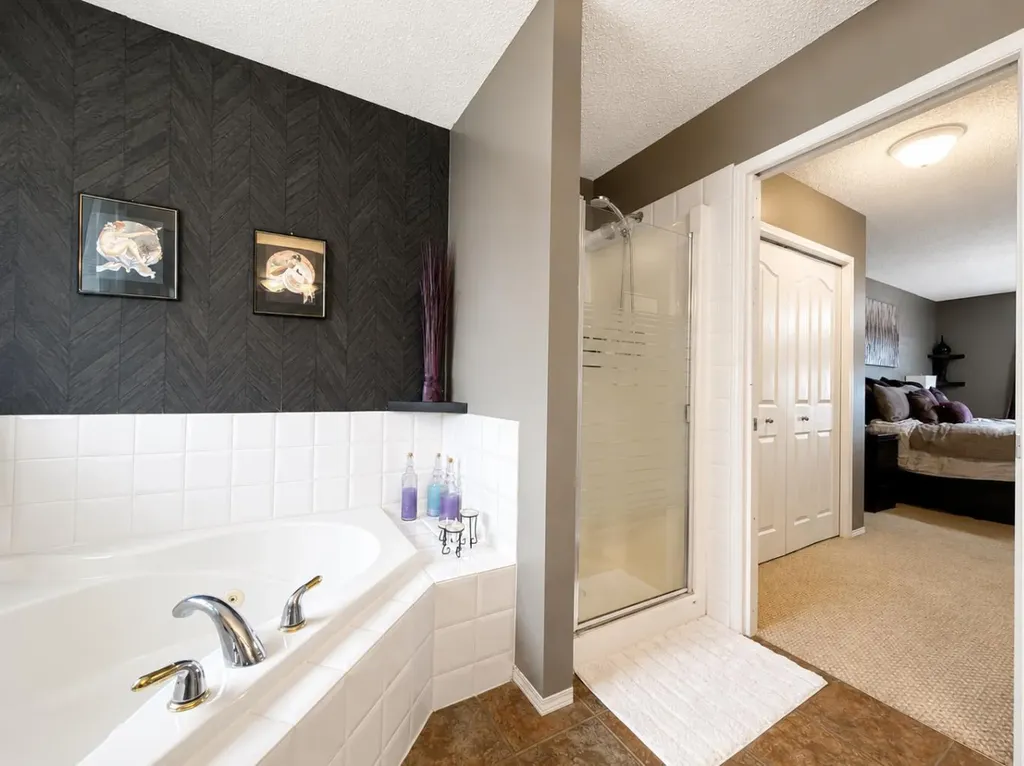 42 Inverness View SE Calgary AB T2Z 3P8