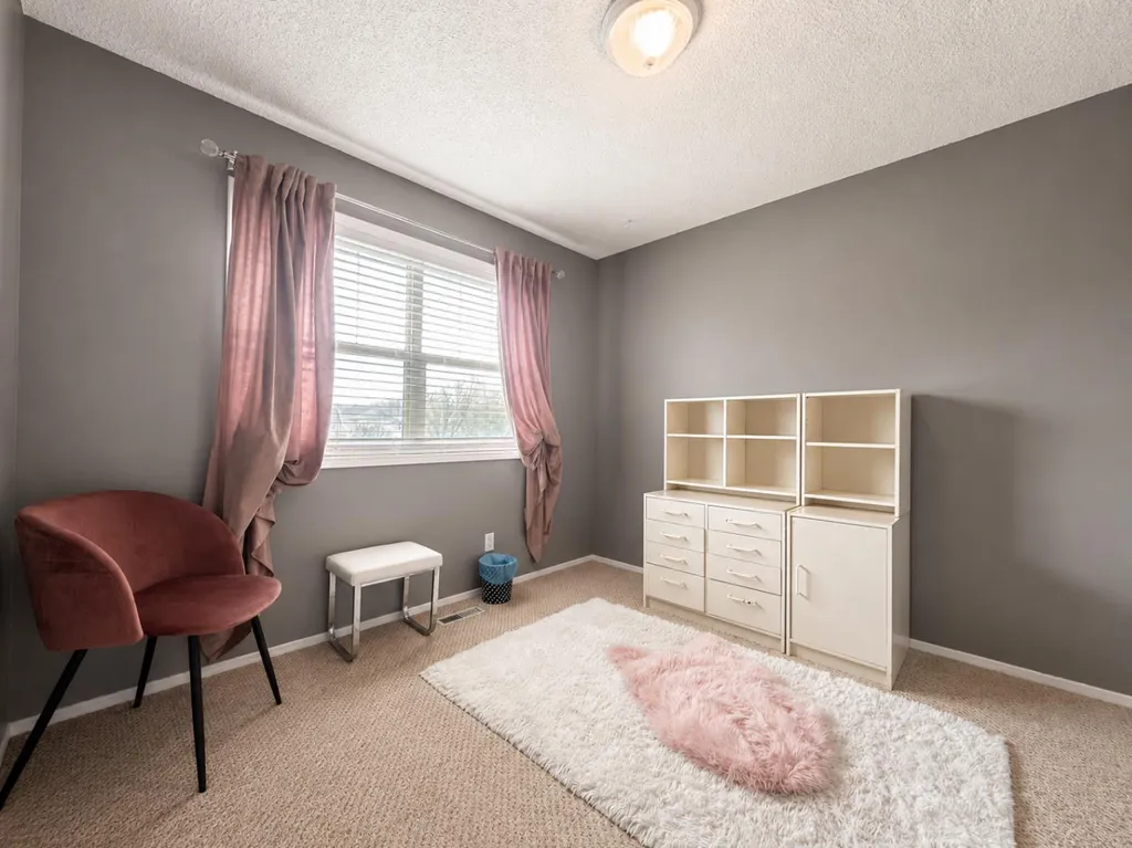 42 Inverness View SE Calgary AB T2Z 3P8