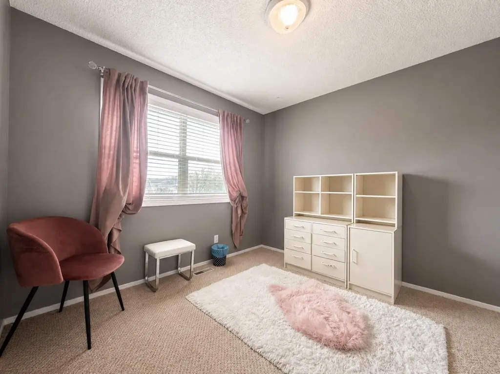 42 Inverness View SE Calgary AB T2Z 3P8
