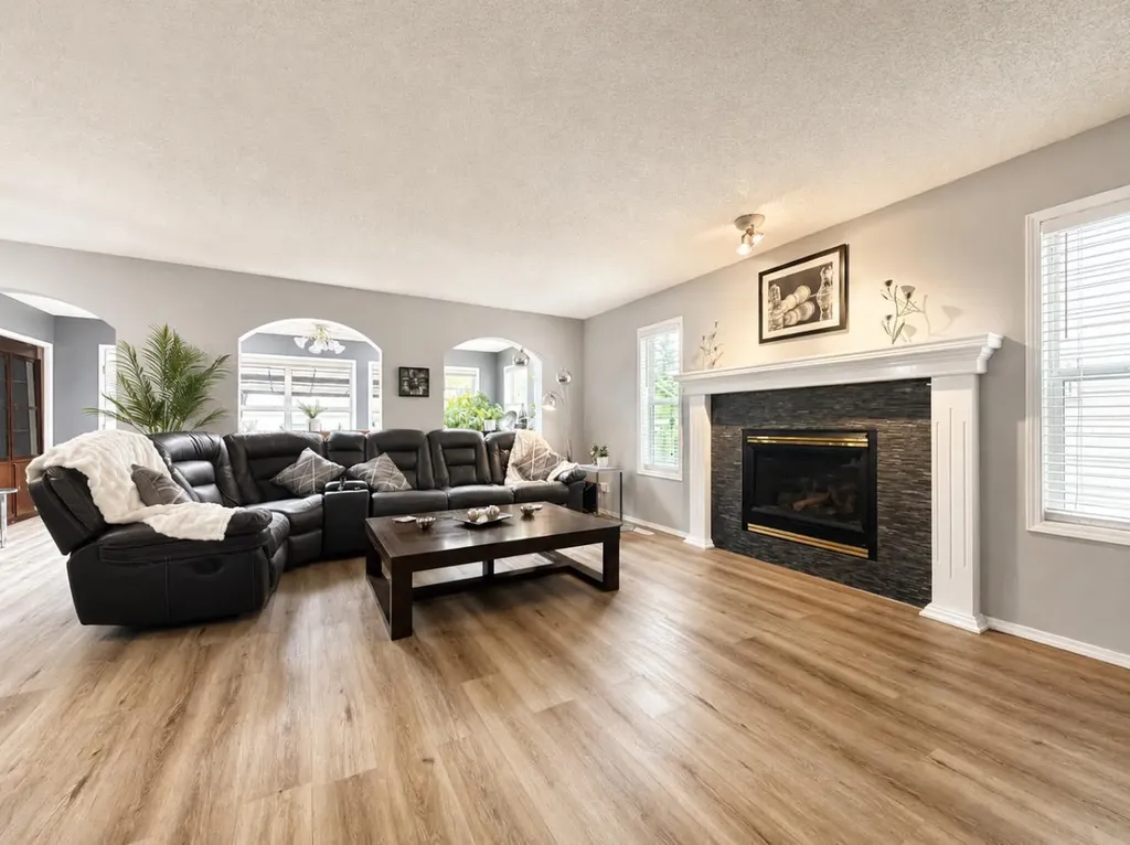42 Inverness View SE Calgary AB T2Z 3P8