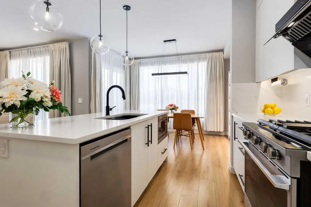 7820 Spring Willow Drive SW Calgary AB T3H 6E1