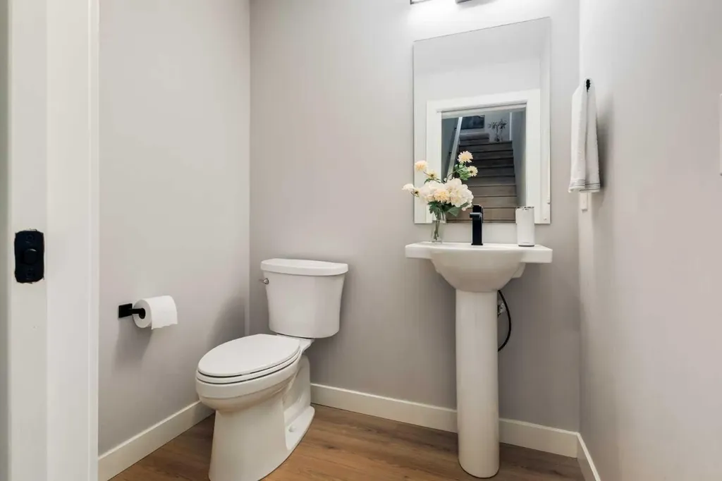7820 Spring Willow Drive SW Calgary AB T3H 6E1
