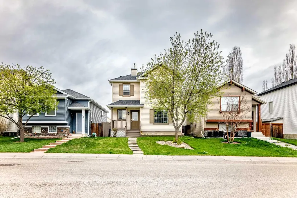 92 Covehaven Road NE Calgary AB T3K 5W6