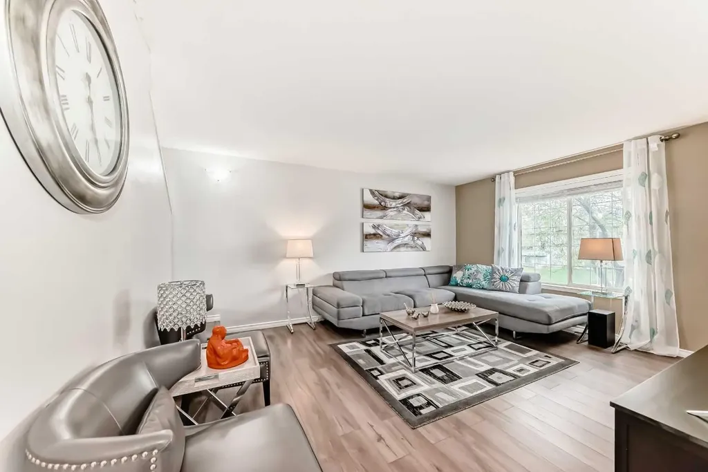 92 Covehaven Road NE Calgary AB T3K 5W6