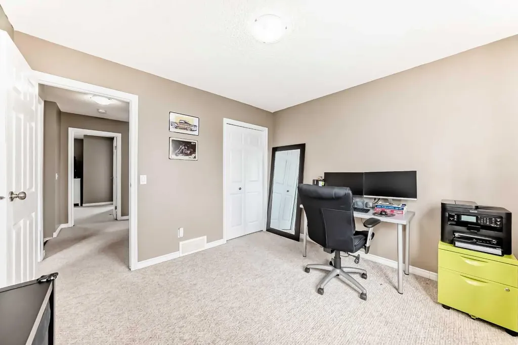92 Covehaven Road NE Calgary AB T3K 5W6