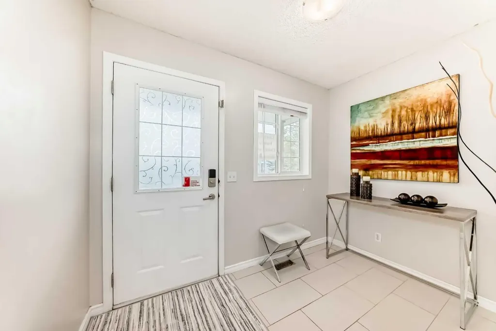 92 Covehaven Road NE Calgary AB T3K 5W6