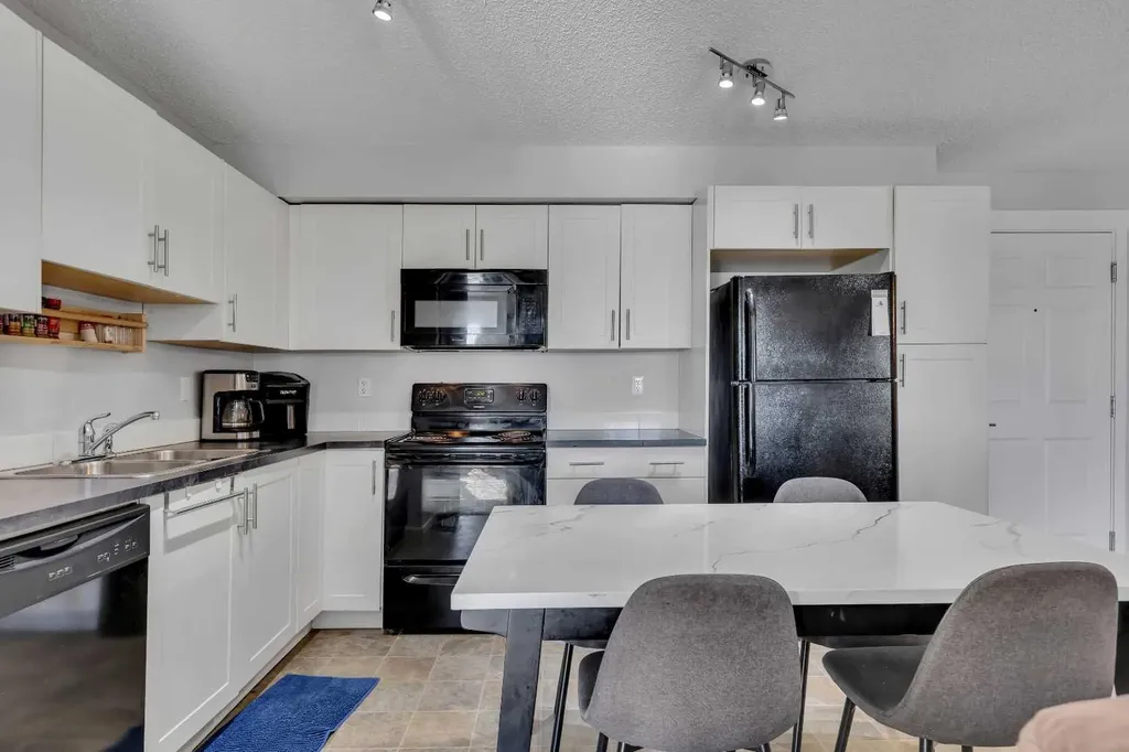804 Copperpond Boulevard SE Calgary AB T2Z 4R2