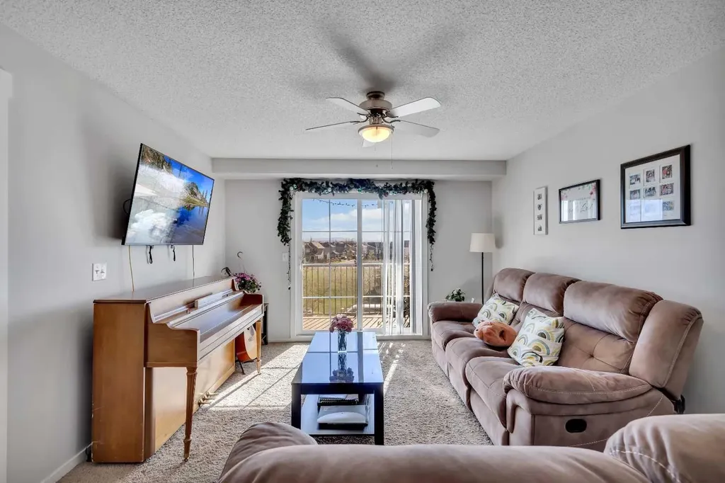 804 Copperpond Boulevard SE Calgary AB T2Z 4R2