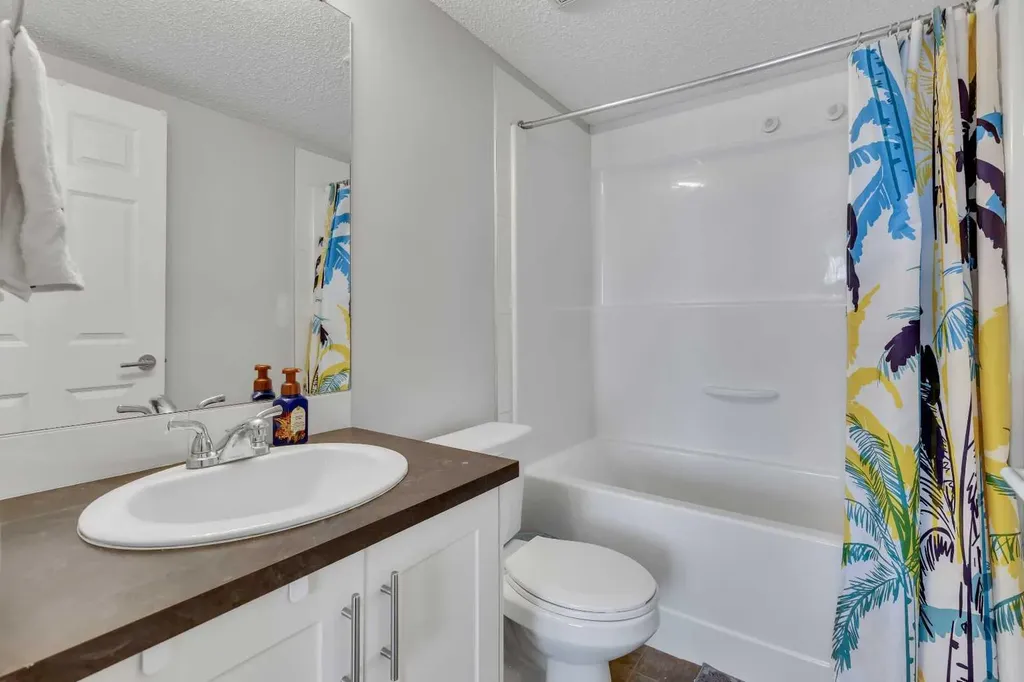804 Copperpond Boulevard SE Calgary AB T2Z 4R2