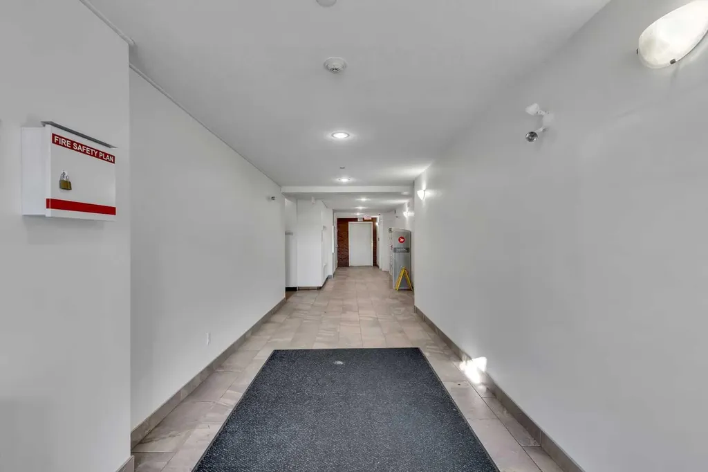 804 Copperpond Boulevard SE Calgary AB T2Z 4R2
