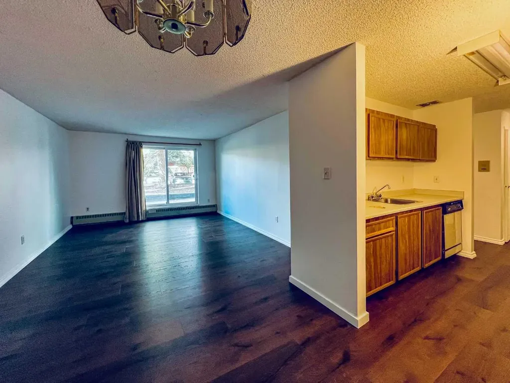 550 Westwood Drive SW Calgary AB T3E 3V6