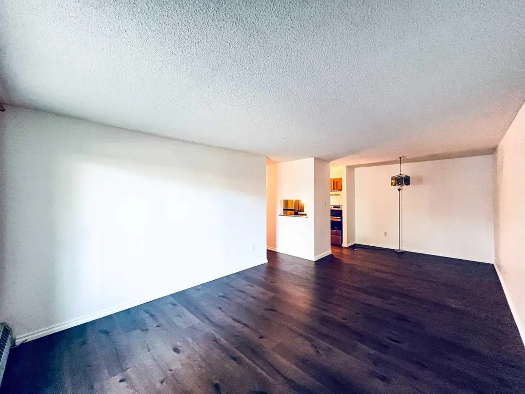 550 Westwood Drive SW Calgary AB T3E 3V6