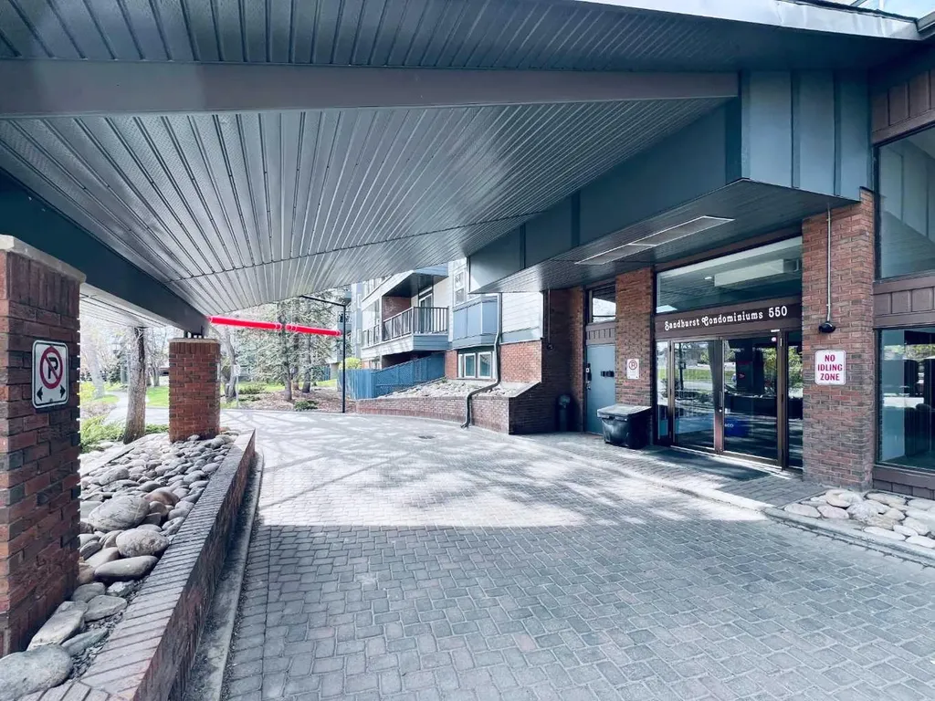 550 Westwood Drive SW Calgary AB T3E 3V6