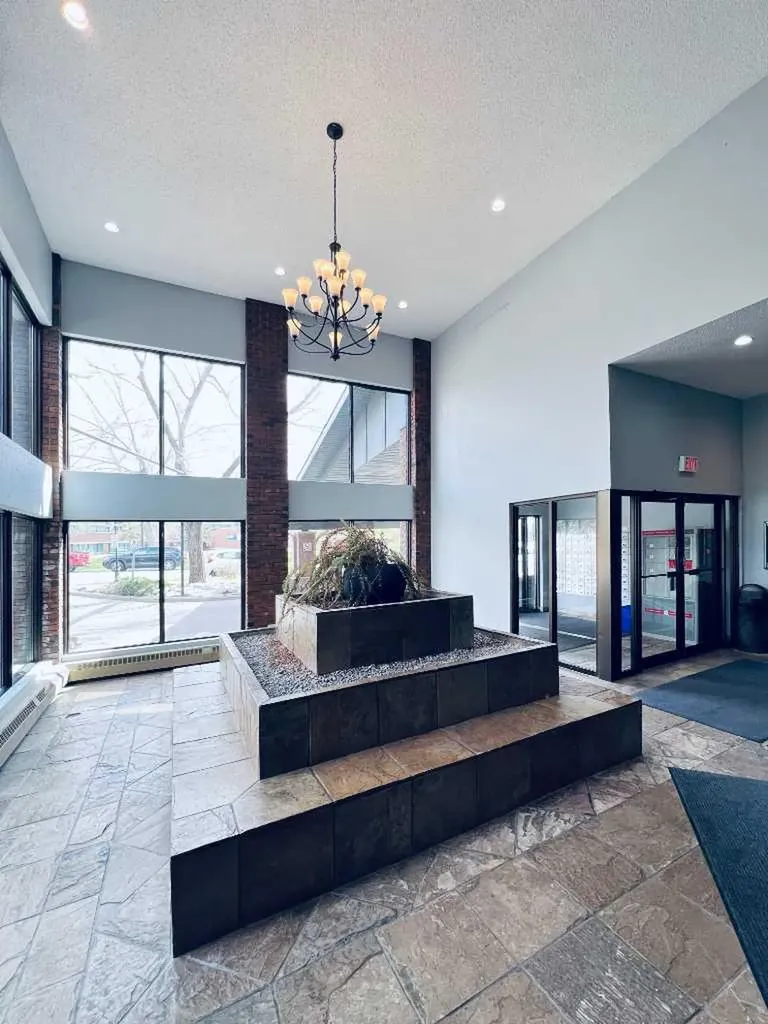 550 Westwood Drive SW Calgary AB T3E 3V6
