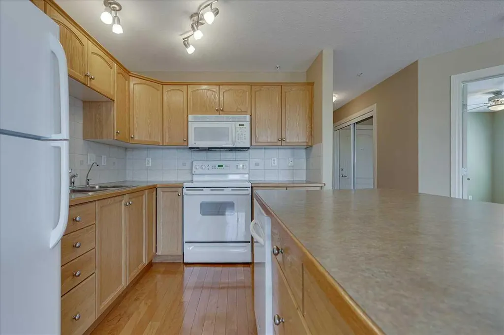 4425 Heritage Way Lacombe AB T4L 2P4