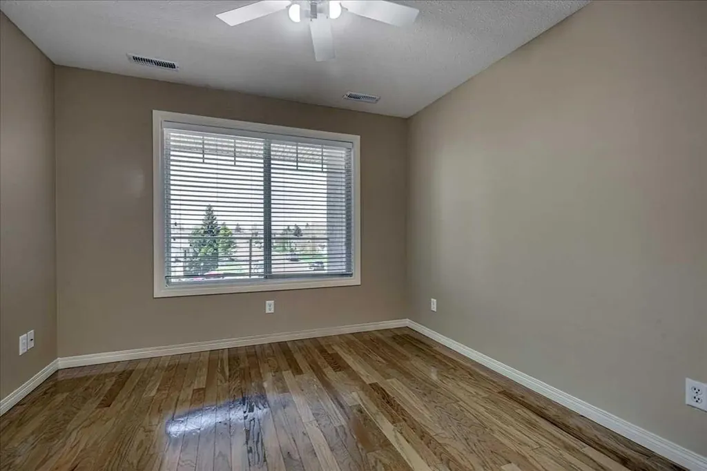 4425 Heritage Way Lacombe AB T4L 2P4