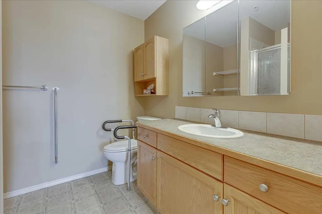 4425 Heritage Way Lacombe AB T4L 2P4
