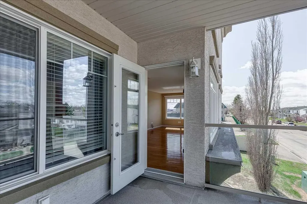 4425 Heritage Way Lacombe AB T4L 2P4