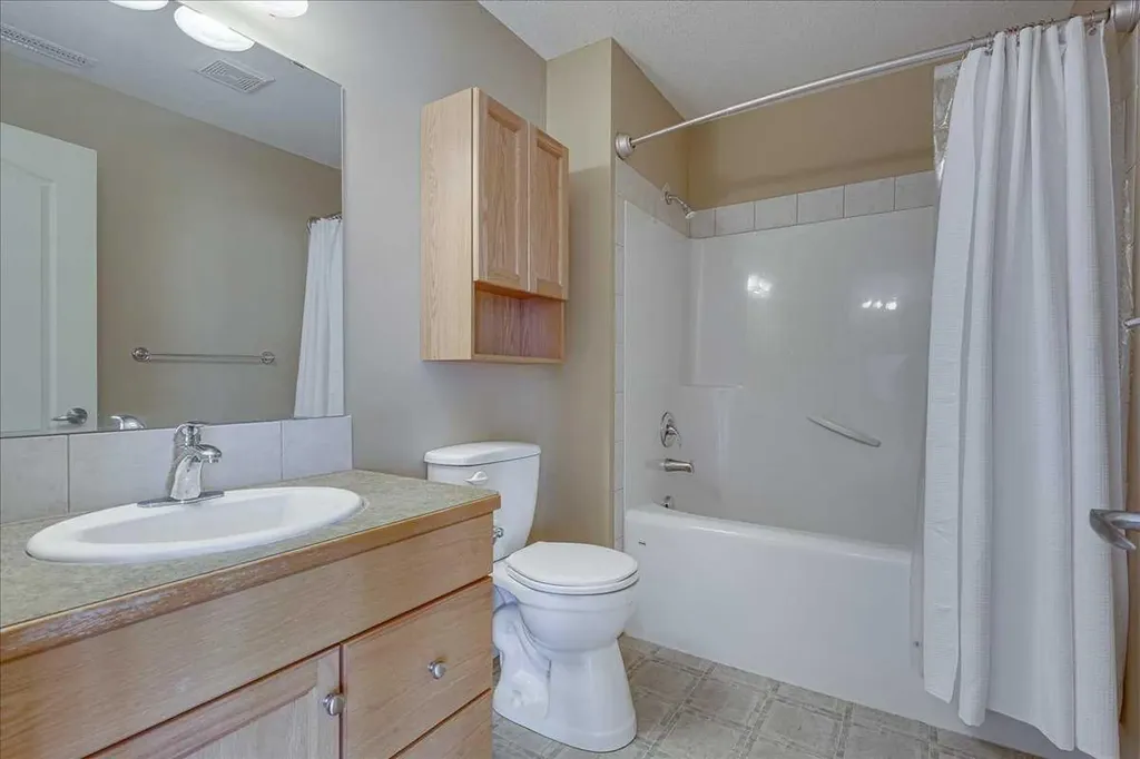 4425 Heritage Way Lacombe AB T4L 2P4