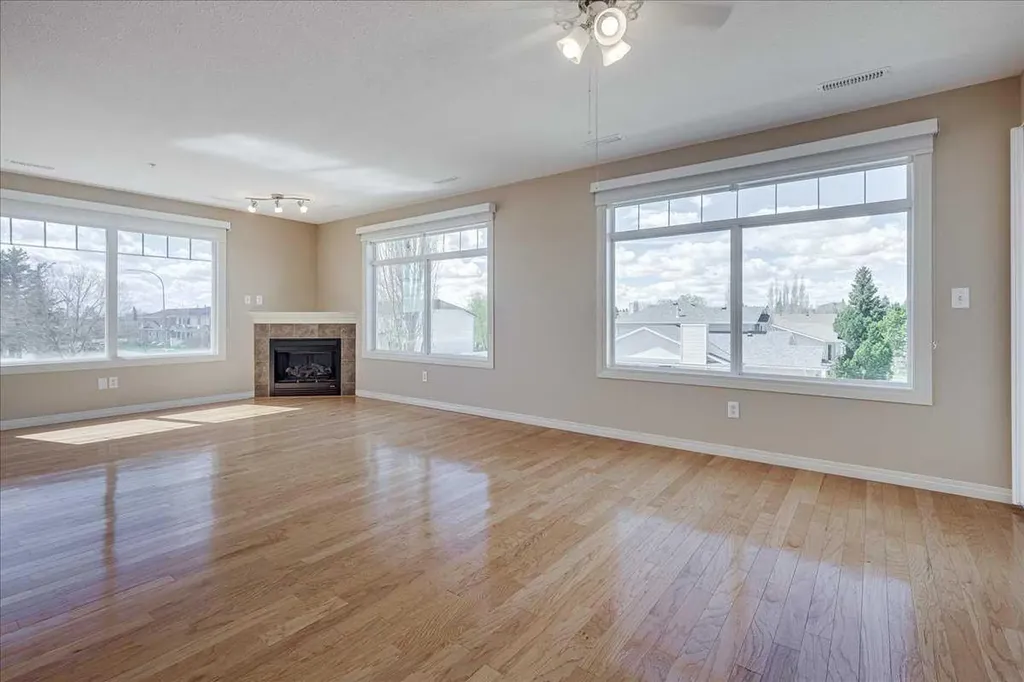 4425 Heritage Way Lacombe AB T4L 2P4