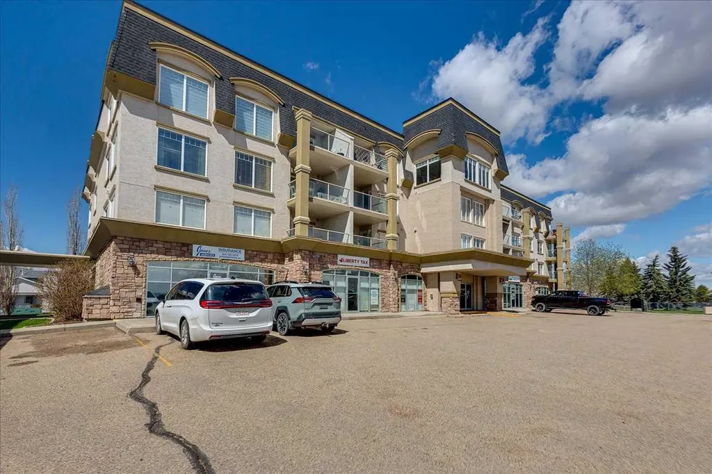 4425 Heritage Way Lacombe AB T4L 2P4