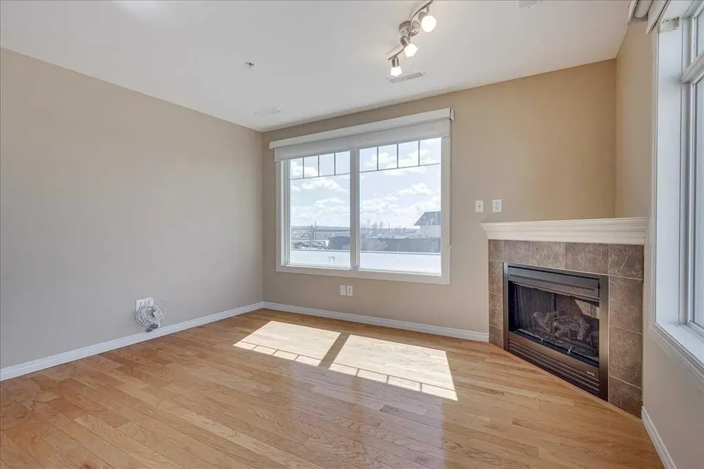 4425 Heritage Way Lacombe AB T4L 2P4