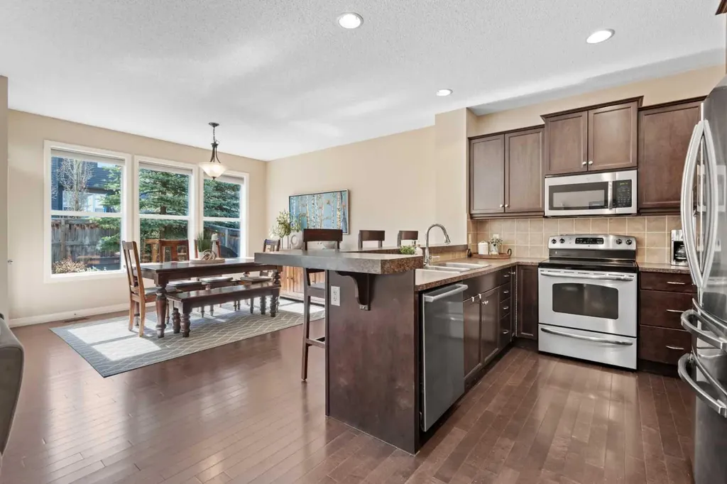 58 Auburn Glen Circle SE Calgary AB T3M 0K8